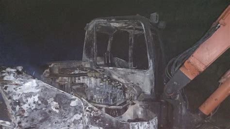 Sinop’ta yanan iş makinası itfaiye ekiplerince söndürüldü - Son Dakika Haberleri